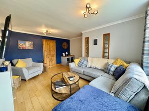 Lounge- click for photo gallery